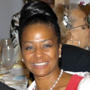 Meet your Posher, Leslie